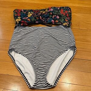 Time and tru women’s halter one piece swimsuit size large (12/14).